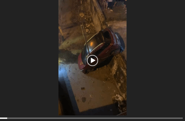 Tình huống cứu hộ ô tô ở chân cầu Bo hôm qua làm chủ xe tan nát cõi lòng !