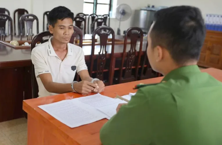 Tạm giữ đối tượng có ‘biệt tài’ giả giọng người khác gọi điện lừa đảo